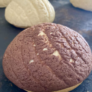 Conchas de vainilla y chocolate, por pieza.